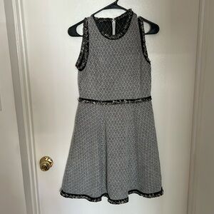 Knit material black and white dress